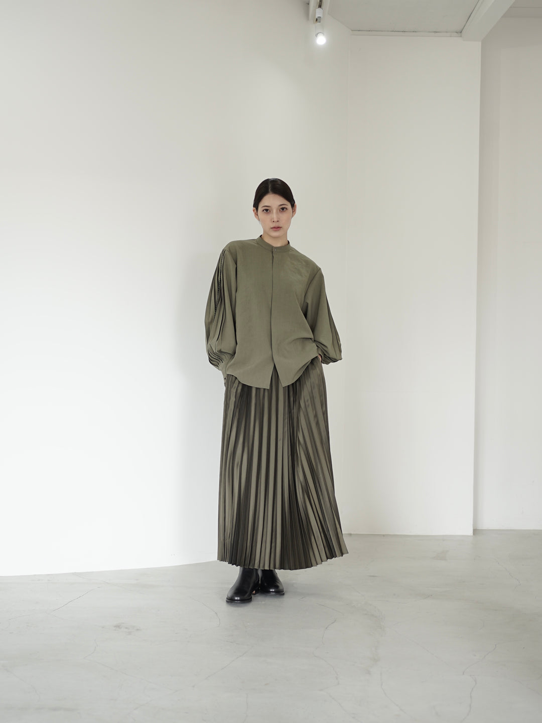 Polyester twill half way accordion pleated skirt – itochi