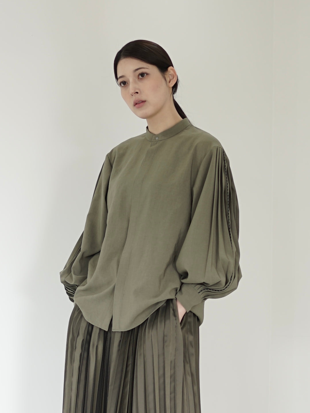 Polyester voile pleated sleeve blouse – itochi Online store