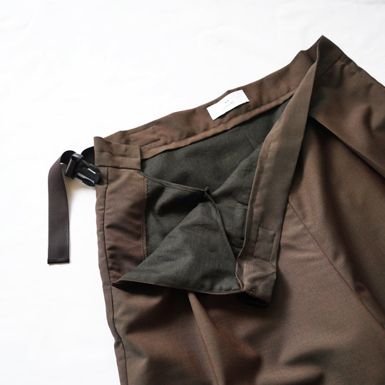 【新品】itochi Wool ＆ Yak Tuck Salt Pants Wool & Kid mohair Tropical Tuck Salt Pants – itochi 公式オンライン