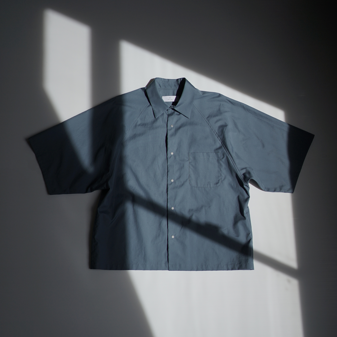 100/2 broad raglan half sleeve shirt