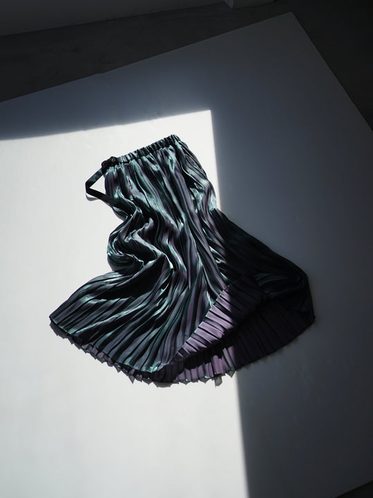 Pre-order] Aurora cloth double side pleated skirt / emerald