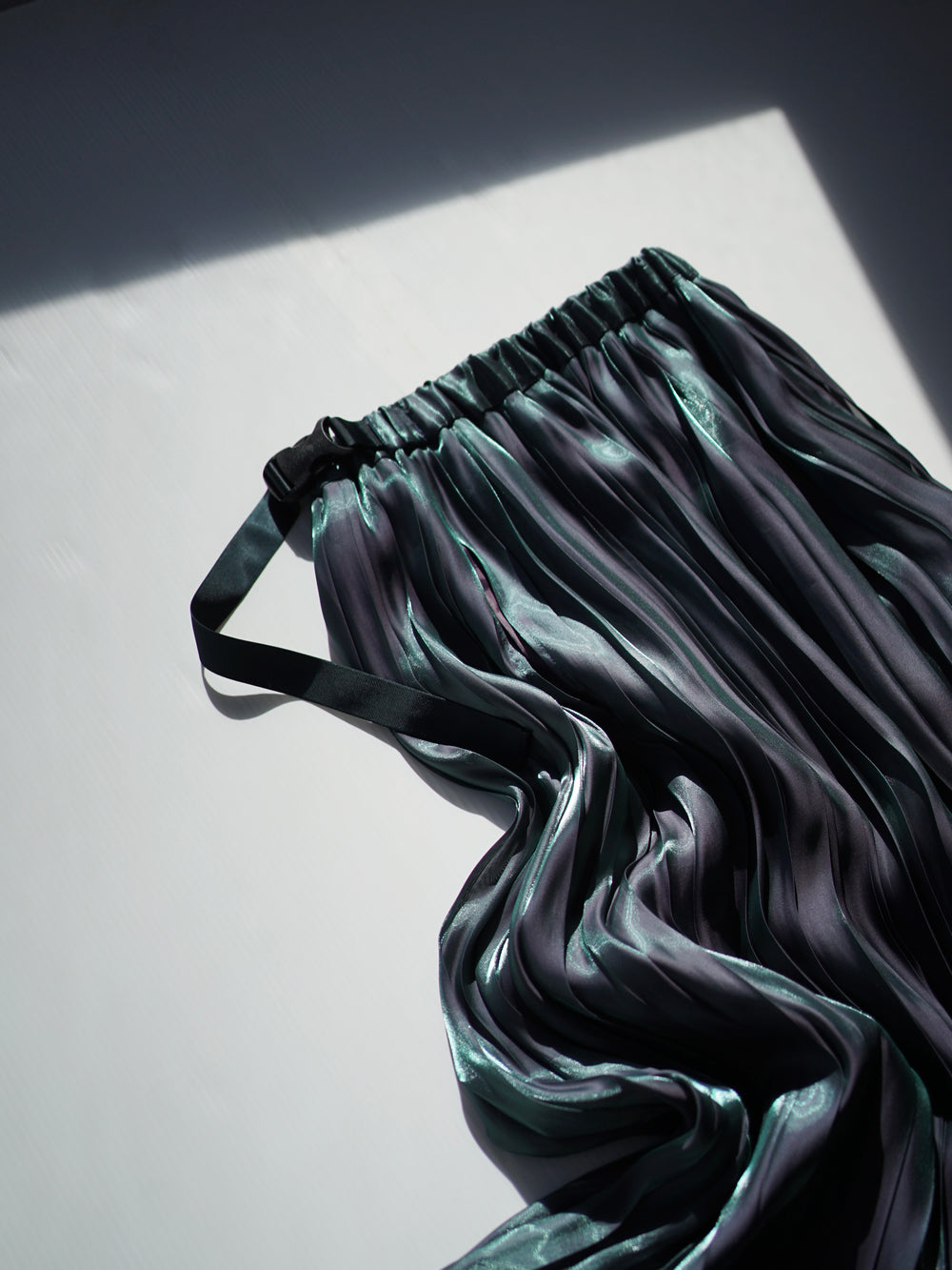 Aurora cloth double side pleated skirt – itochi 公式オンラインストア