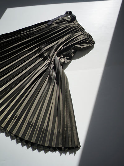 [Pre-order] Polyester twill half way accordion pleated skirt