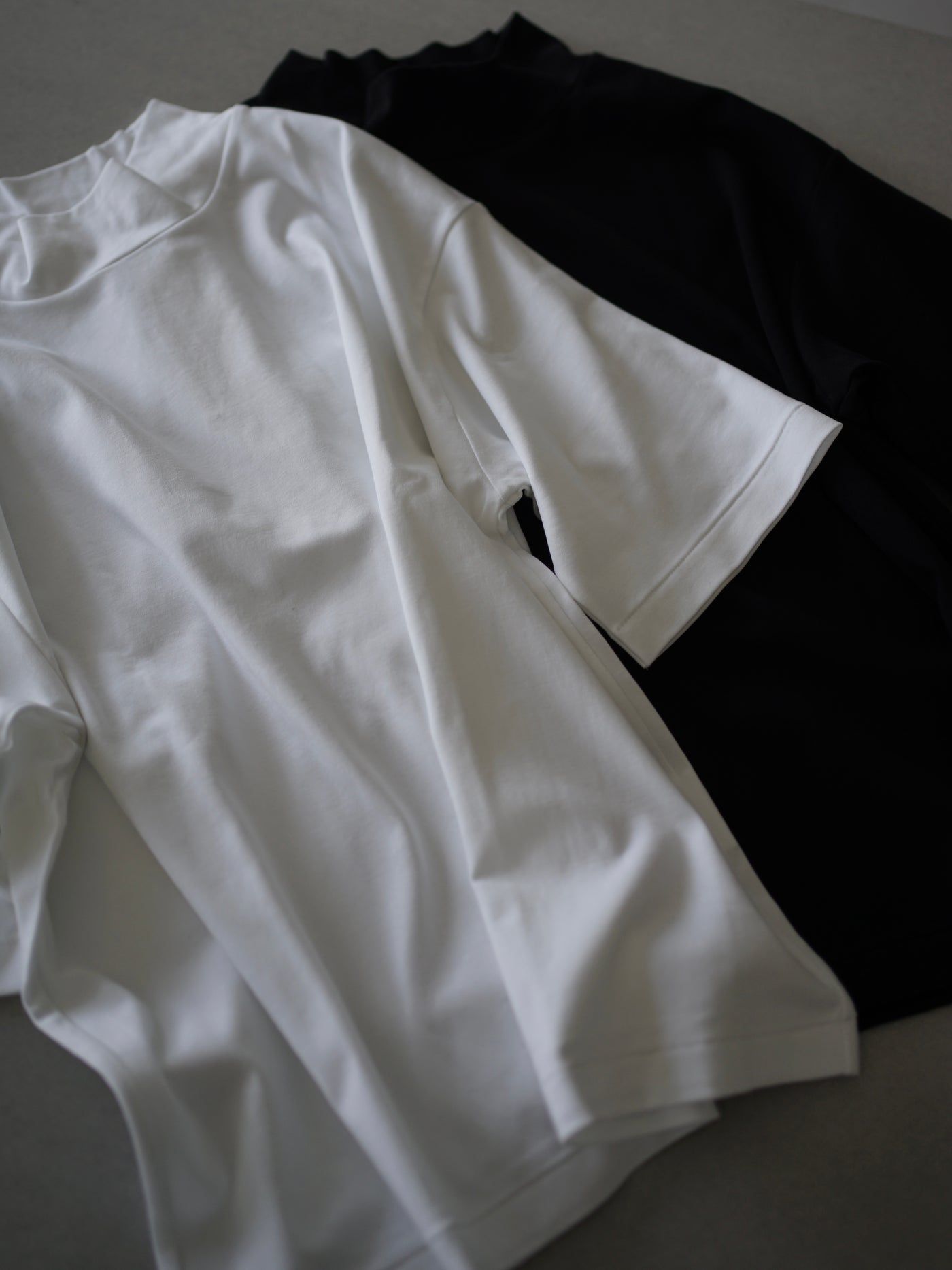 Suvin cotton smooth mock neck half sleeves pullover shirt