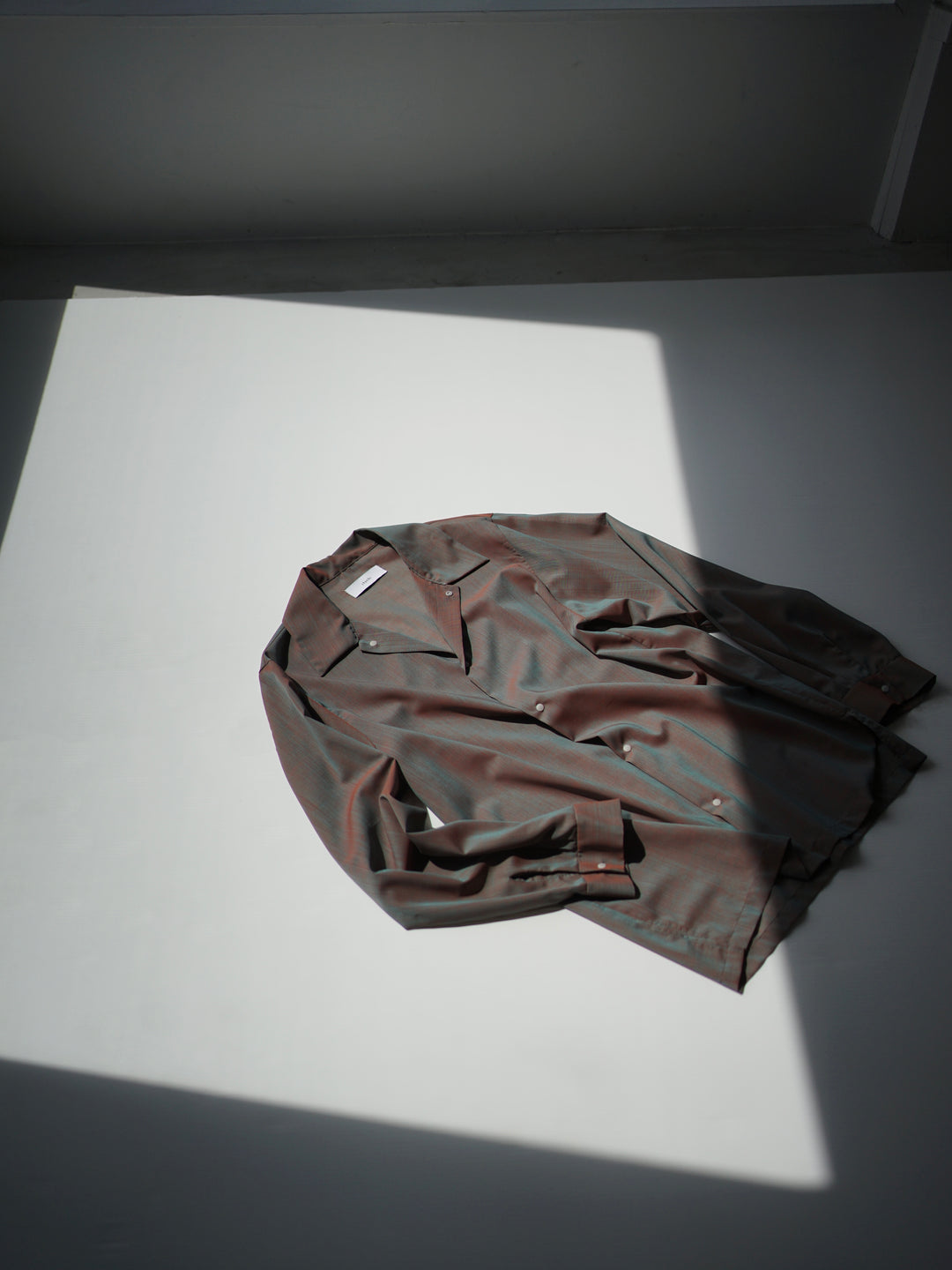 Pre-order] Sheer wool voile simple shirt / sax × orange – itochi