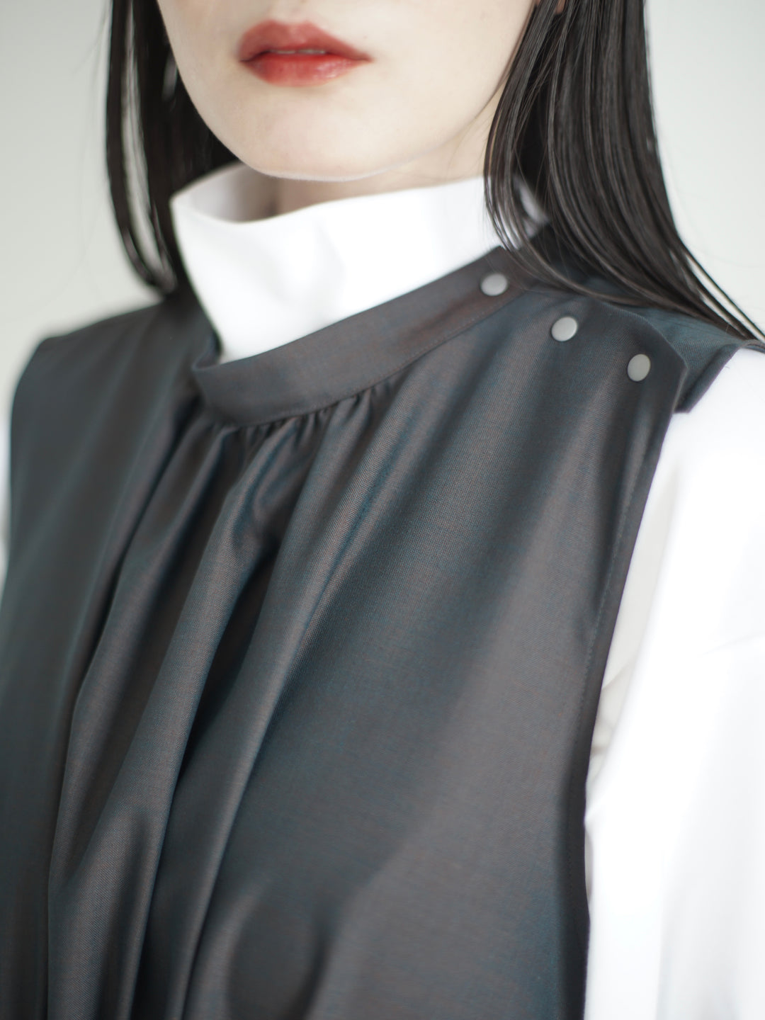 itochi ウールモヘヤトロピカル スリープレスドレス Pre-order] Wool & Kid mohair Tropical gathered sleeveless dress