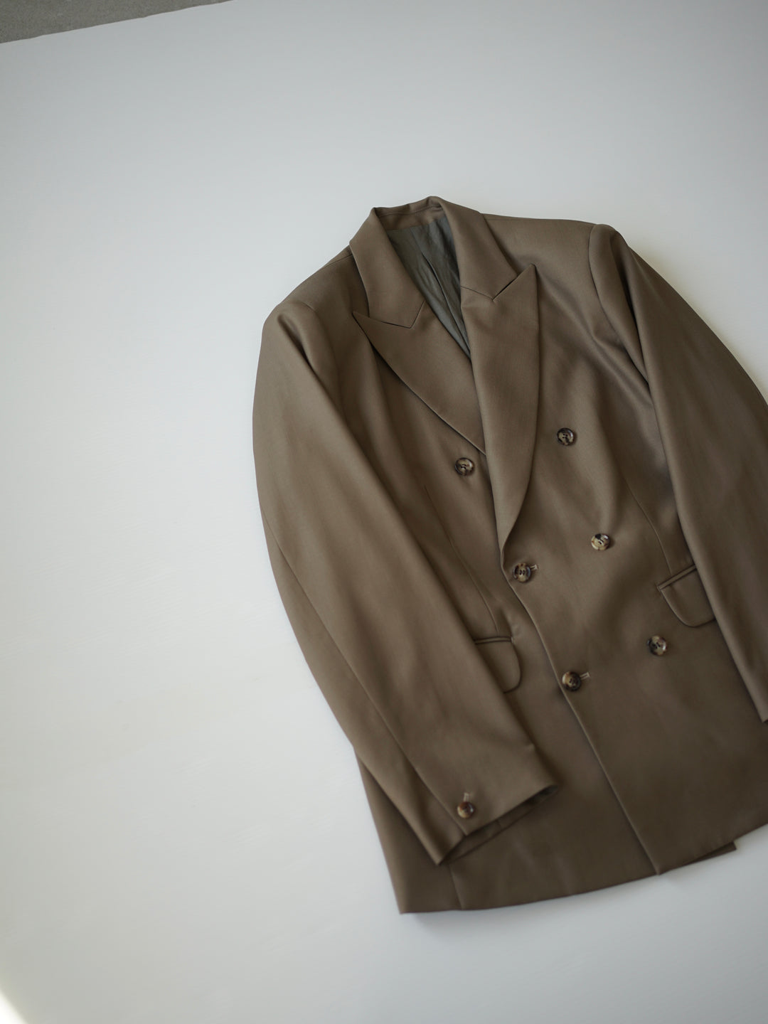 【itochi】プリーツジャケット　※オンライン完売品 itochi】プリーツジャケット ※オンライン完売品 - メルカリ