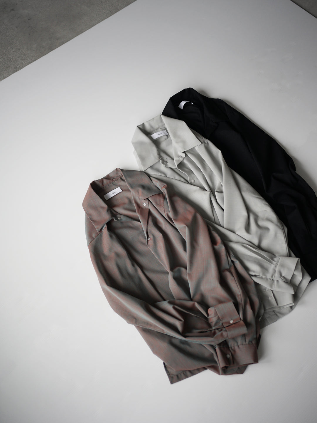 Pre-order] Sheer wool voile simple shirt / sax × orange – itochi